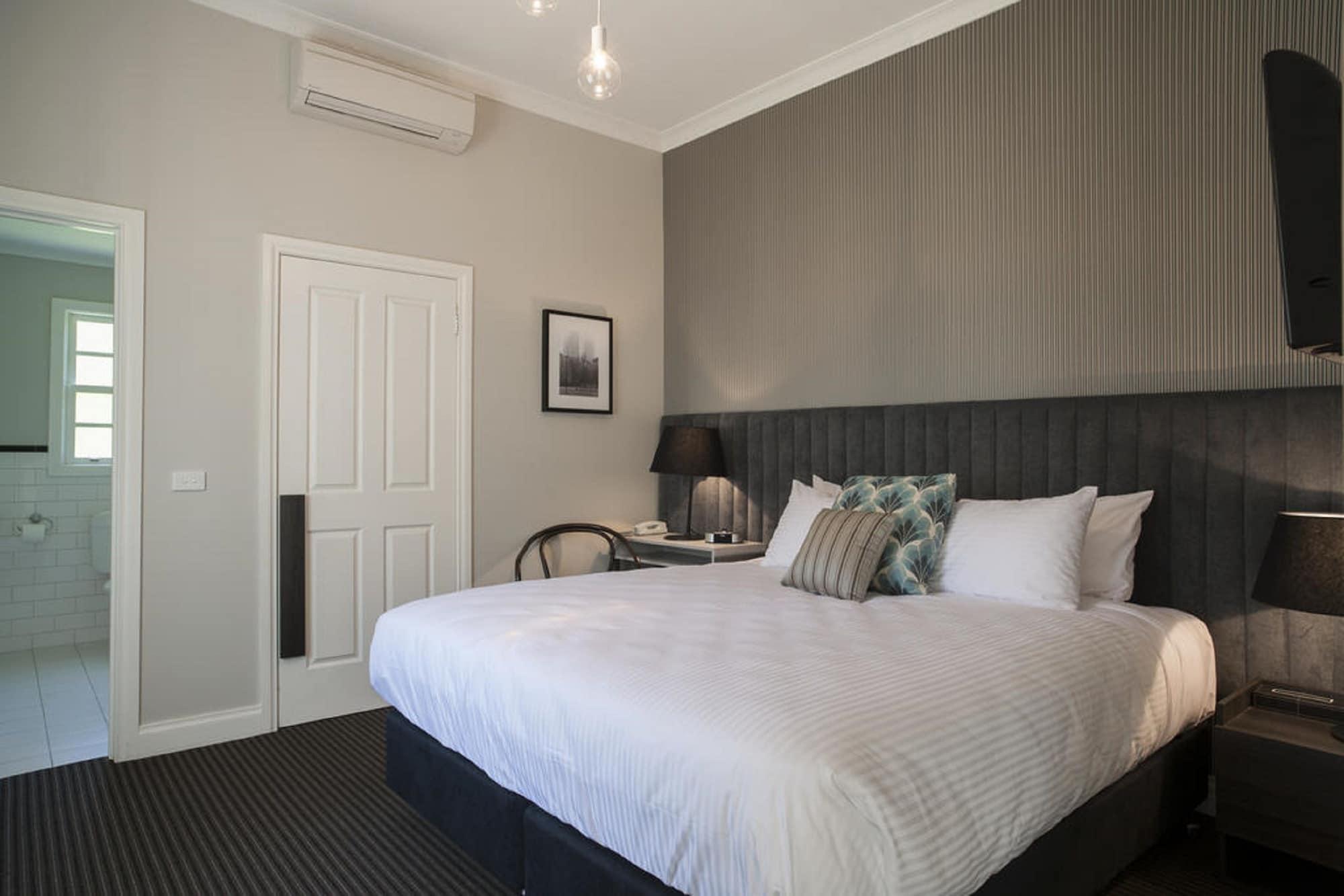 Hotel Oscar'S On The Yarra Warburton Exterior foto