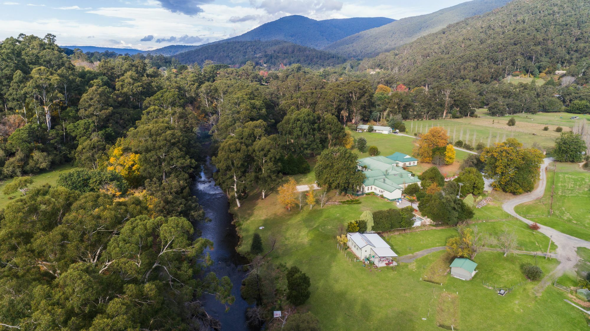 Hotel Oscar'S On The Yarra Warburton Exterior foto
